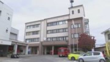 救急車が単独事故　搬送11分遅れる　トンネル通り抜ける際に上部が接触し破損　別の救急車が出動