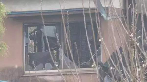 「住宅からものすごい煙が…」焼け跡から2人の遺体　70代と40代の母娘か　世帯主は高齢者施設に入所中