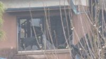 「住宅からものすごい煙が…」焼け跡から2人の遺体　70代と40代の母娘か　世帯主は高齢者施設に入所中