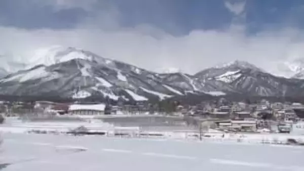 観光客急増で「落書き」「騒音」など迷惑行為が問題に…違反者に罰金5万円以下　白馬村「罰則付きマナー条例」可決　村民「抑止力になる」