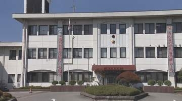 「母親が車の下で...」　息子の運転する車にひかれ88歳女性が死亡　自宅敷地で草取り中か　警察が詳しい原因調べる