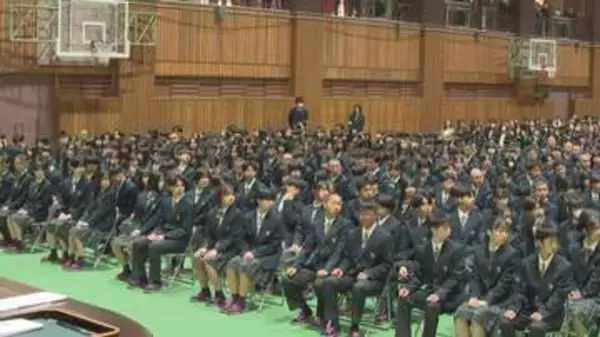 「選択肢が広がった」　授業料の“無償化”で私学に追い風　松商学園は入学生135人増の618人　3クラス増で16クラスに　公立の受験倍率は0.88倍　県教委「公立校の特色化を進める必要がある」
