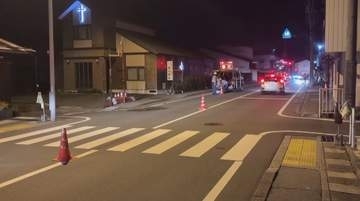 国道の横断歩道を渡っていた84歳女性がはねられ重傷　車を運転していた81歳の男を過失運転致傷の疑いで現行犯逮捕　現場は信号機は無いものの直線で見通しの良い場所