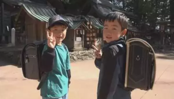 約100人の新1年生がランドセルを背に「勧学祭」　健やかな成長と学業成就、通学の安全など願う　穂高神社で約90年の歴史　長野・安曇野市