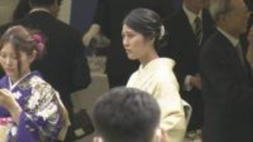 「春の園遊会」現役引退を発表したフィギュアスケートの「りくりゅうペア」出席　長野県内からは五輪メダリストの丸山希選手、野明花菜選手も