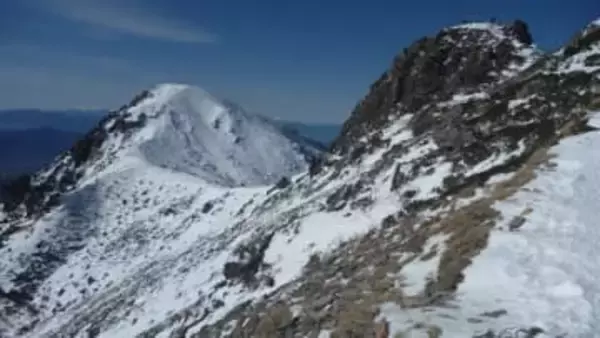 下山中に転倒　京都市の56歳女性が頭をけが　警察が救助活動中　八ヶ岳連峰天狗岳で遭難