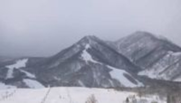 「リフトを降りそこねて宙づりに」女性が心肺停止の状態　停留所で事故　オーストラリア国籍の20代とみられる女性を搬送　長野・小谷村のスキー場