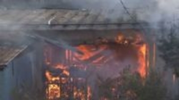 空気乾燥…火災相次ぐ　諏訪の住宅火災は約3時間後に鎮火　けが人なし　上田の住宅火災では2人死亡　住人の70代夫婦と連絡取れず