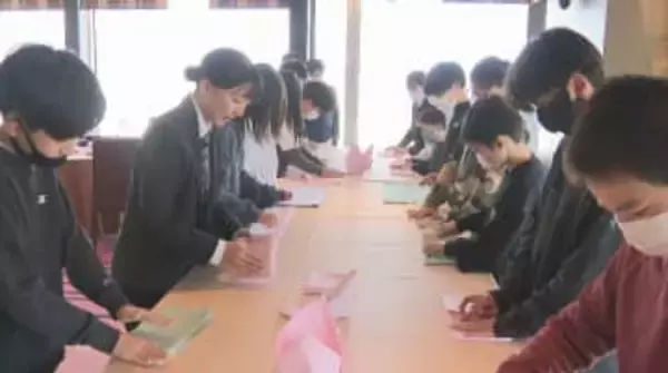 「お～、すげ～」スイートルームも見学　小学生がホテルで職場体験　ナプキンでバラや王冠の飾り折りも　「働いている人の気持ち実感」