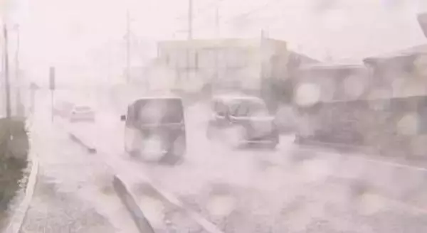 歩道がくるぶしの高さまで冠水　長野県内で“ゲリラ雷雨”　13日夜遅くにかけ大気が非常に不安定　雷を伴った激しい雨が降る所も　低地の浸水・河川の増水に注意