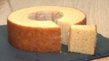 “みそ離れ”に危機感…老舗の「みそ」練り込んだ「バウムクーヘン」を石川県出身の男性が考案　購入量が20年前より約4割減少「伝統のみそ文化を広げたい」