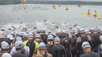 9割以上が完走　 諏訪湖のスウィムに八ヶ岳山麓へのバイク　最後は湖をランで1周　変化に富むトライアスロンレースが開催　台風も去り懸命にゴールを目指す