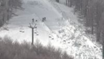 気温上昇で「全層雪崩」が発生か　斑尾高原スキー場で10～40代の4人重傷　非圧雪の上級コース「パウダーライン」　当時はザラメ雪状態