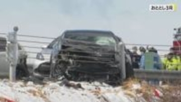 2年前、濃霧により上信越道で48台が絡む事故…多重事故が発生した想定で訓練　乗客の避難や負傷者の救助、事故車両の移動など通行止め解除までの一連の動きを確認