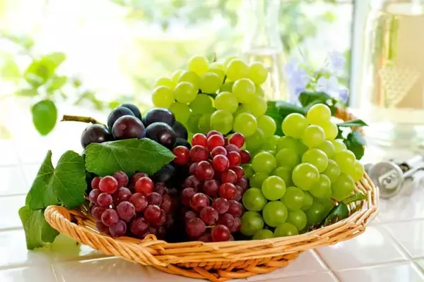 猫に食べさせてはいけない『秋の味覚』3選　危険な理由から誤飲時の対処法まで解説