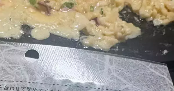 たこ焼きを作ったのに『鰹節がない』→代わりに使ったのはまさかの…笑ってしまう光景に5万いいね「心の声が聞こえてくるｗｗ」「罪深いｗ」