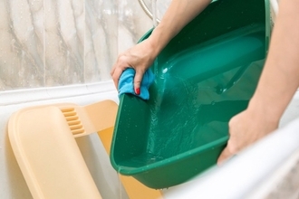 猫のトイレが臭うときの『ニオイ対策』6選　効果的な方法や見直したいポイント