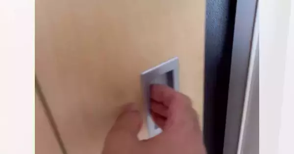 寝室を覗いてみたら、妻と猫が…目に飛び込んできた『まさかの光景』が18万再生「想像以上で可愛いｗ」「羨ましすぎるｗｗ」と絶賛