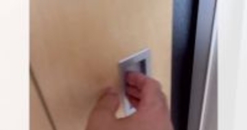 寝室を覗いてみたら、妻と猫が…目に飛び込んできた『まさかの光景』が18万再生「想像以上で可愛いｗ」「羨ましすぎるｗｗ」と絶賛