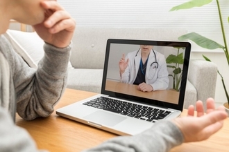 【獣医師執筆】自宅で相談できる時代へ…猫の「オンライン診療」活用ガイド