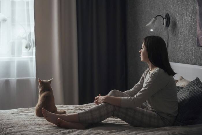 猫が『面倒くさがっている』ときにみせる仕草4つ　気分を見極めるコツから上手な関わり方まで