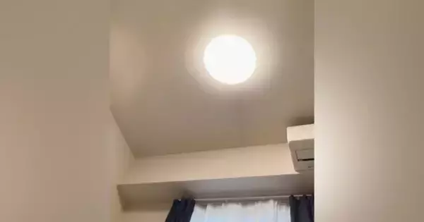 昼寝から目覚めて横を見たら、『愛猫』が…あまりにも『幸せすぎる光景』が60万再生「うわ羨ましいっっっ」「なんだ、自慢か」と反響