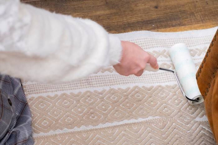 猫の『抜け毛』がたまりやすい5つの場所　掃除をラクにするアイテムもご紹介