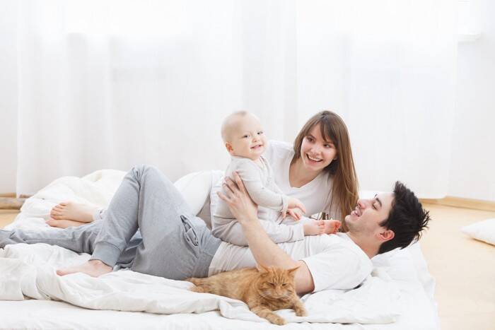 『猫と赤ちゃん』が一緒に暮らすときの注意点5つ　安全に過ごす方法や衛生管理のポイント