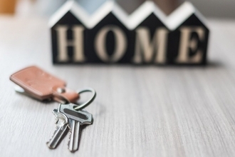 猫が飼い主の『外出を察知』できる理由3つ　愛猫が見ているポイントから適切な接し方まで