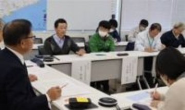 ［長崎県］「ガイド付き登山可能」　「平成新山」解禁検討小委　防災視察踏まえ意見発表