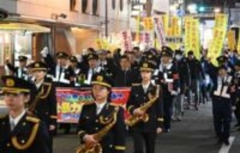 ［福岡県］防犯意識向上へ　中洲でパレード　県警と町連合会