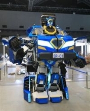 ジャパンモビリティショー福岡2025　変幻自在次世代を体感　マリンメッセ福岡で12月21日まで