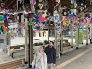 ［大分県］手作りこいのぼり　色とりどりに300匹　日田駅南側通路