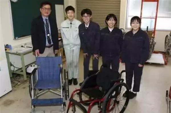福岡・浮羽工業高自動車研究部が整備　鳥類センターの車いす交換