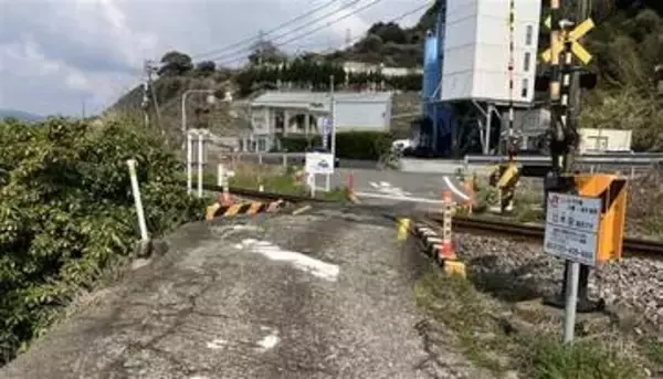 ［長崎県］町道踏切拡幅要請で新設へ　東彼杵町、数億円かけ整備　町、「安全のため」強調　住民、費用と期間に疑問