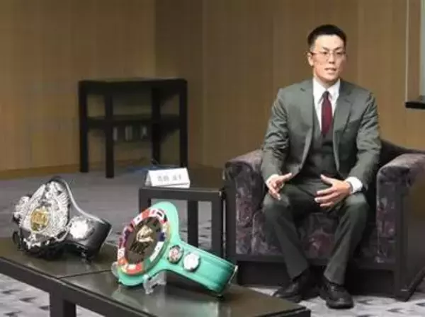 プロボクサー吉田京太郎選手「次は世界王者」　福岡市長に2冠報告