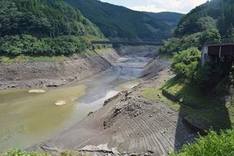 福岡・八女市の日向神ダムが貯水率ゼロに　一部で農作物被害も