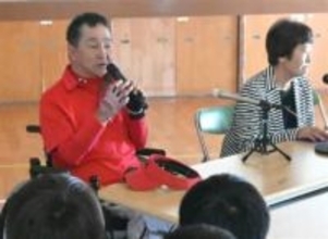 胎児性水俣病患者が福岡の小学校で講話