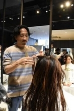 福岡市の大村美容ファッション専門学校が医療用ウィッグ支援　卒業生と在校生がチャリティー施術