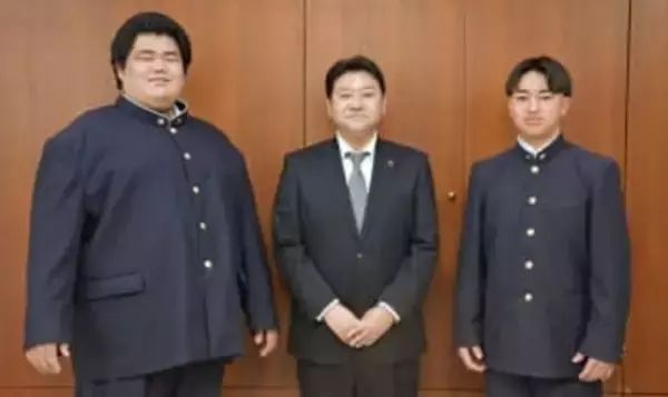 ［長崎県］中里さん　立浪部屋に入門　大石さん　軟式甲子園出場　北松農高の2人、平戸市長に活躍誓う