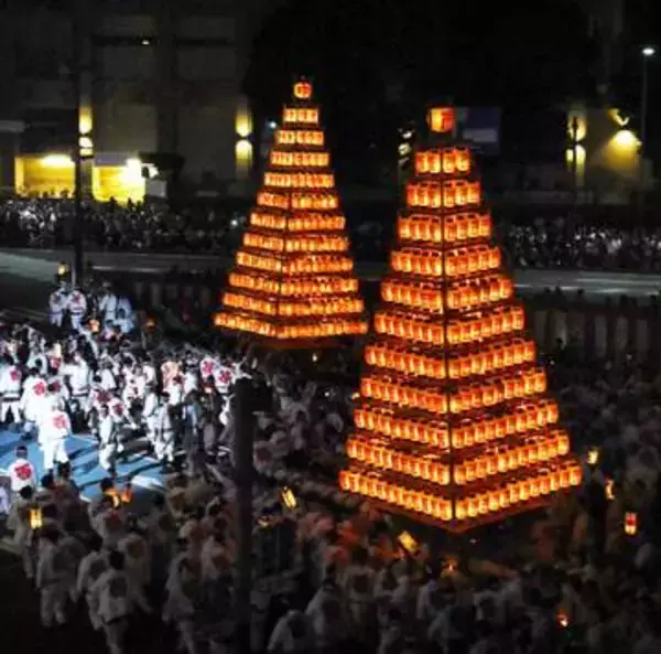 北九州市・戸畑に「光のピラミッド」　提灯山笠の競演会