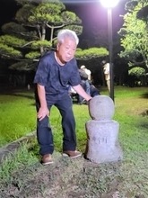 水俣病慰霊の「魂石」安置　熊本・水俣の本願の会、新たに手彫り5体