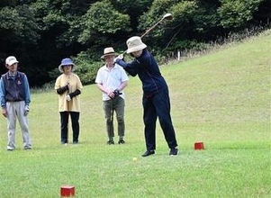 ［長崎県］ゴルフ教室修了生　初ラウンド楽しむ　壱岐カントリー倶楽部で7人