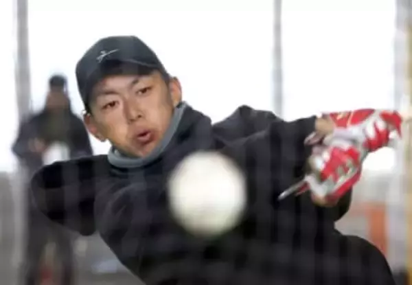 ソフトバンクホークス今宮「野村に負けない」　開幕遊撃手争い打ち勝つ