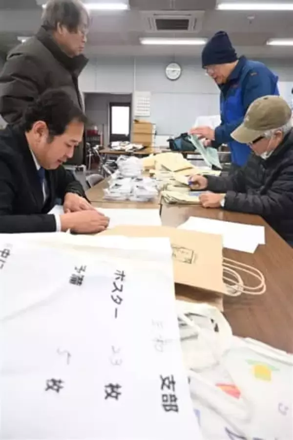 ［長崎県］【衆院選2026】超短期決戦　気合と焦り　あいさつ回り、資材調達奔走　衆院解散　候補予定者は