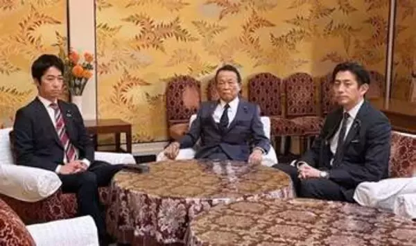 麻生氏の意向反映が焦点　首相、初の内閣改造・党役員人事
