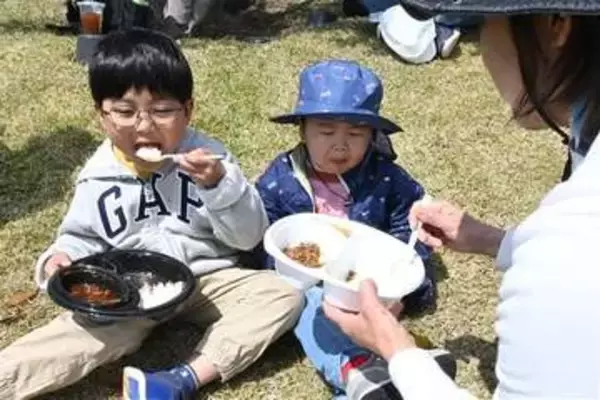 ［長崎県］カレー食べ比べにぎわう　長崎市でフェス、21店集う