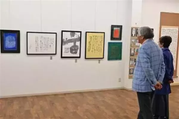 ［大分県］千原艸炎さん書業50年個展　詩、絵画、篆刻…響き合う軌跡　日田在住　大分で5日まで