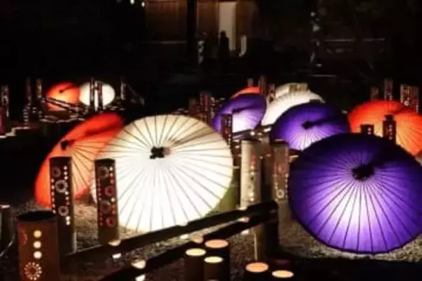 ［熊本県］光のオブジェ彩り温か　山鹿市「百華百彩」2月末まで金・土曜日に点灯