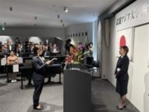 佐賀・武雄アジア大の1期生37人が開学・入学式　新たな門出